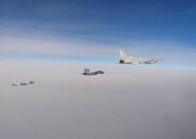 Россия направила к границам НАТО бомбардировщики "Ту-22М3" 2