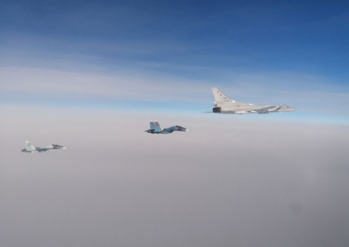 Россия направила к границам НАТО бомбардировщики "Ту-22М3" 2 Россия направила к границам НАТО бомбардировщики "Ту-22М3" 2