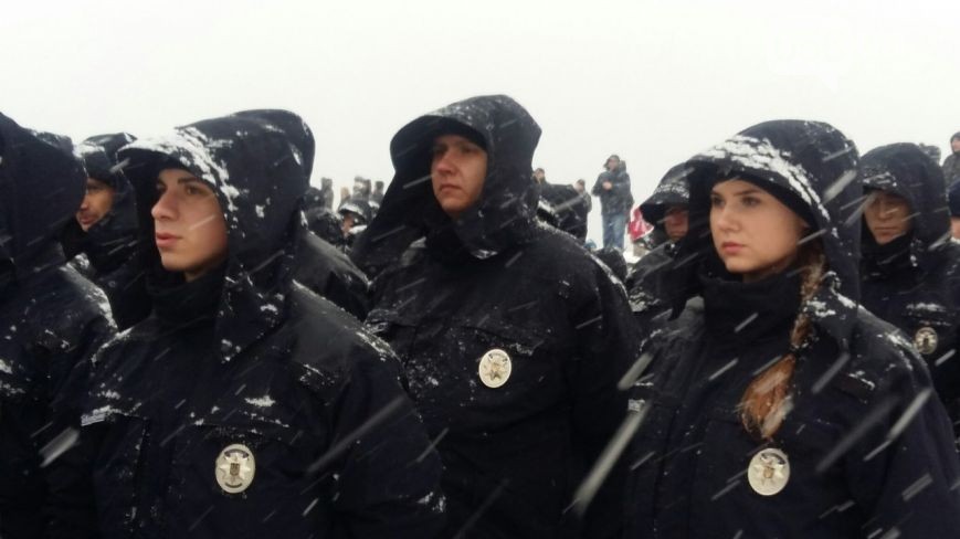 В Днепропетровске проходит презентация патрульной полиции
