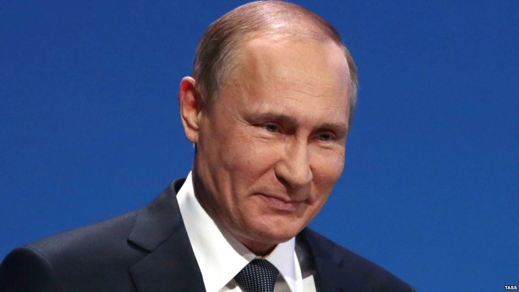 Официальная декларация Путина за 2016 год: "реальные" доходы хозяина Кремля шокируют своей скромностью - квартира, 2 "Волги" и скромные 9 млн рублей