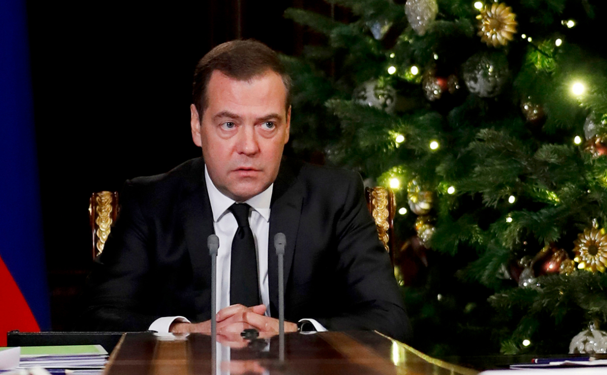 Медведев признался, на сколько времени санкции США заблокировали "Северный поток - 2"