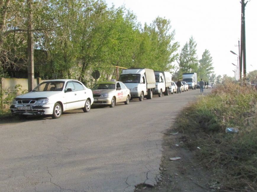Автомобилисты Мариуполя стоят в огромных очередях за газом