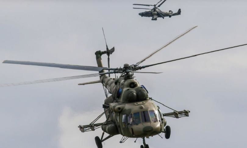 Двойной ракетный залп с украинских вертолетов в бою с российскими оккупантами попал на видео