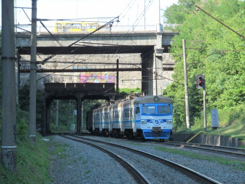Два дополнительных поезда в западном направлении будут курсировать на время осенних школьных каникул