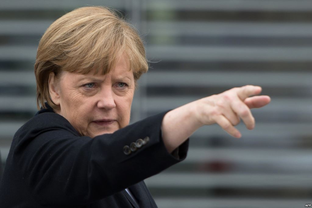 Ангела Меркель: Германия готова помочь Украине в получении финансовой и гуманитарной помощи