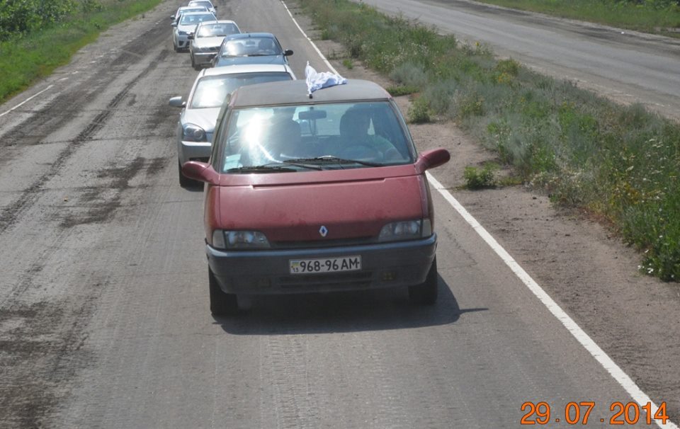 ​СНБО: за сутки по «зеленому коридору» в Луганской области проехало около 100 автомобилей