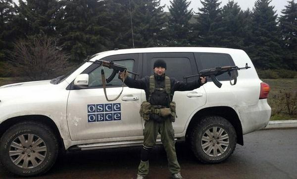 ​Кремль начал сливать "ЛНР" и "ДНР": террористы издали указ о неограниченном допуске ОБСЕ к оккупированному Донбассу - фотофакт