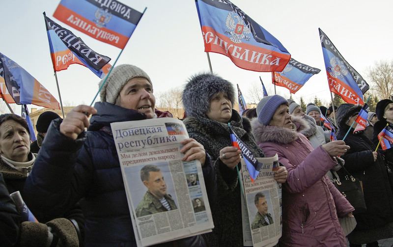 Такого поворота "асвабадители" не ожидали: “шахтеры” и “трактористы” Донецка отдают последнее после указа Захарченко об "украинских" долгах