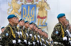 Какие первые лица Украины присутствуют на военном параде ко Дню Независимости