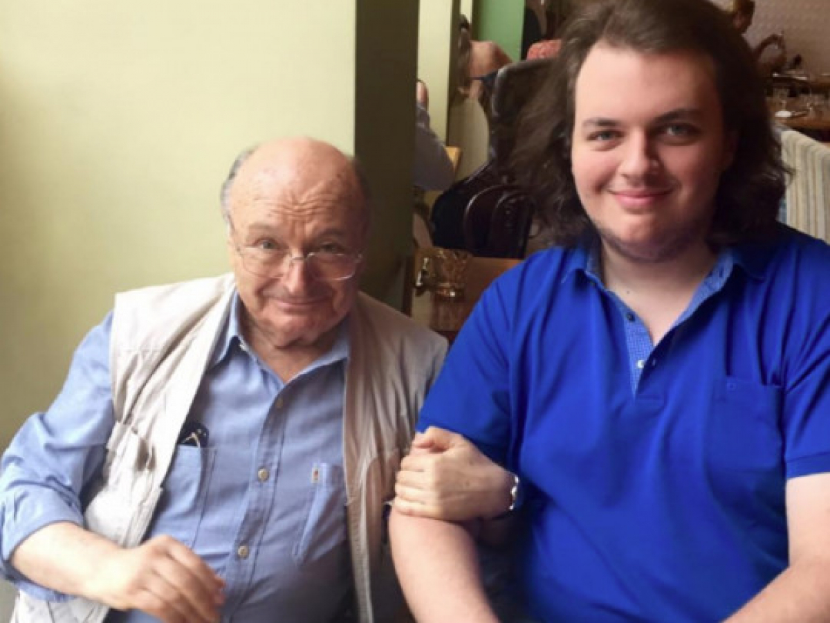 Наследника сатирика Жванецкого избили у ресторана, Дмитрий госпитализирован: все детали