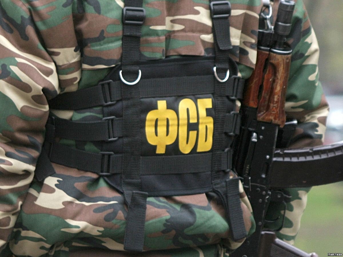 Задержанным на границе с Крымом ФСБшникам суд вынес шокирующий приговор: стали известны подробности