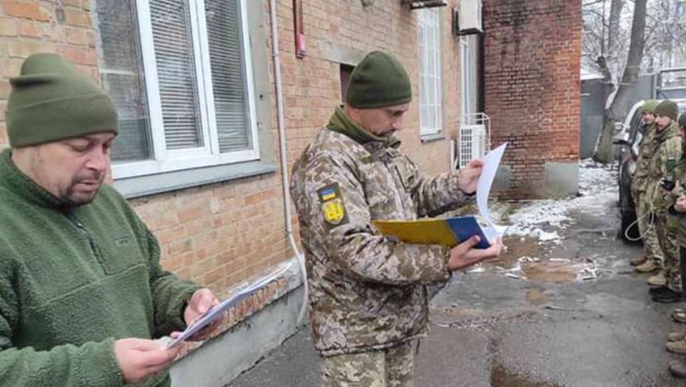 Кому из украинцев нужно явиться в ТЦК без повестки, чтобы избежать административной ответственности