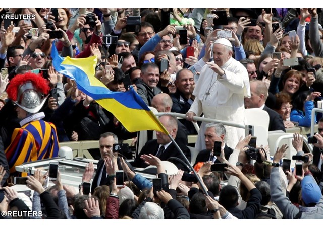 Накануне пасхальных праздников Папа Римский молился за Украину: стало известно, что пожелал понтифик мужественному украинскому народу
