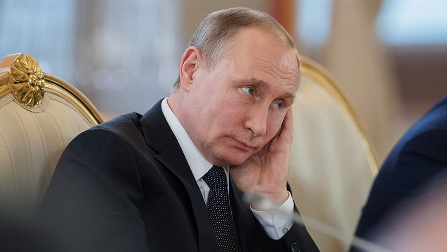 "Выглядит так, как будто-то кого-то стошнило" – Путин снова стал посмешищем в соцсетях из-за котлет из щуки - кадры