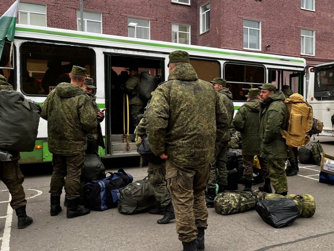 Почему вторая волна мобилизация в РФ не вызвала массовое бегство из страны – Свитан назвал банальную причину