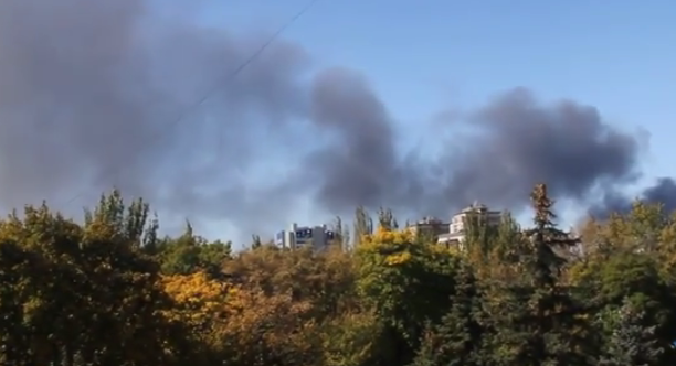 СМИ: центр Донецка бомбили из РСЗО "Ураган"