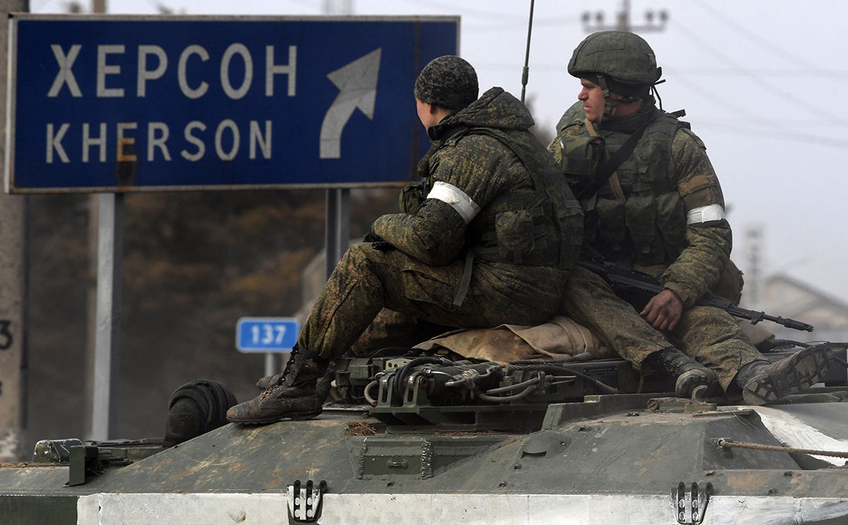 Россия вывозит "госучреждения" из Херсона на фоне наступления ВСУ
