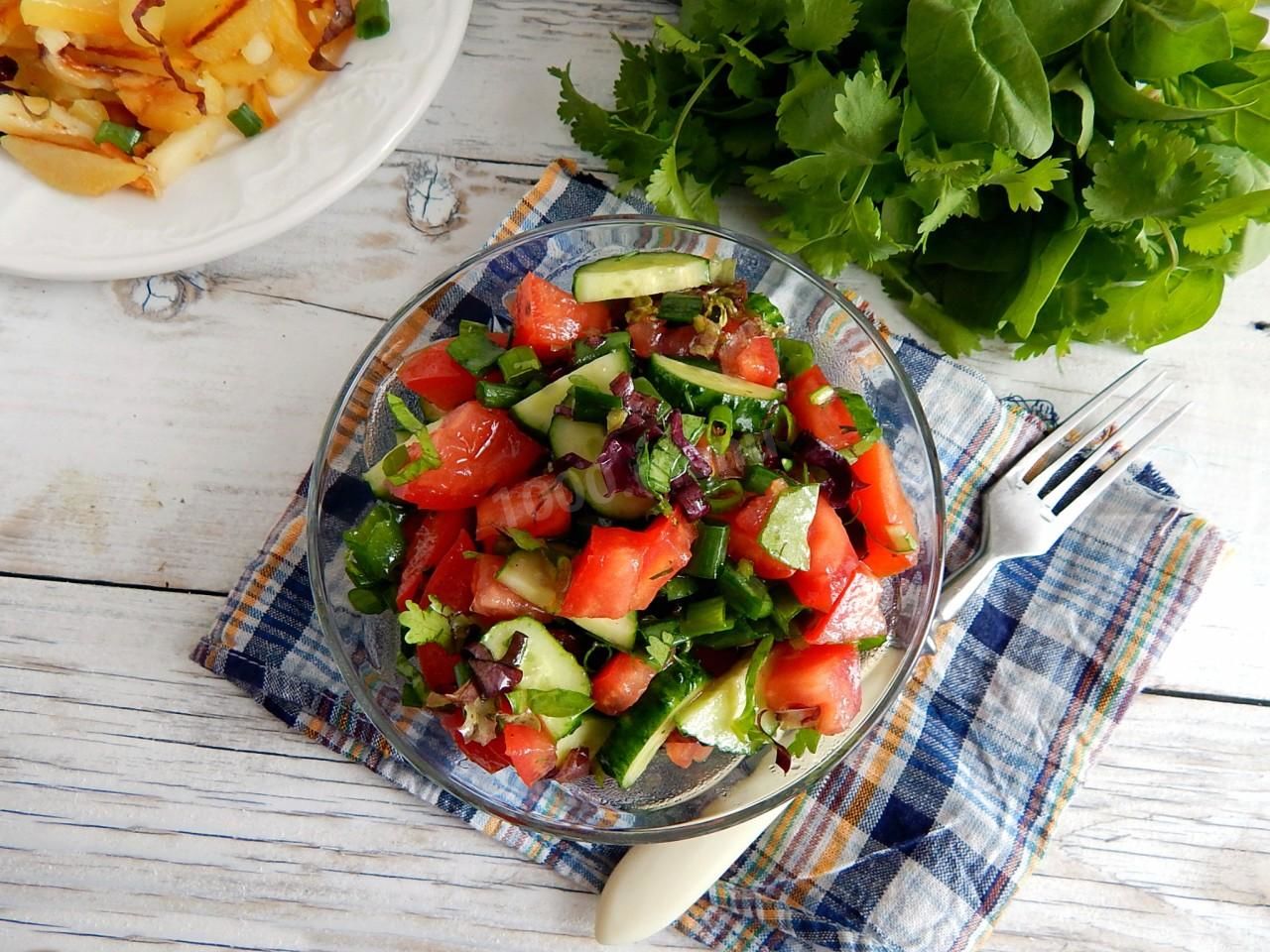 Правда ли, что помидоры и огурцы – несовместимые ингредиенты салатов