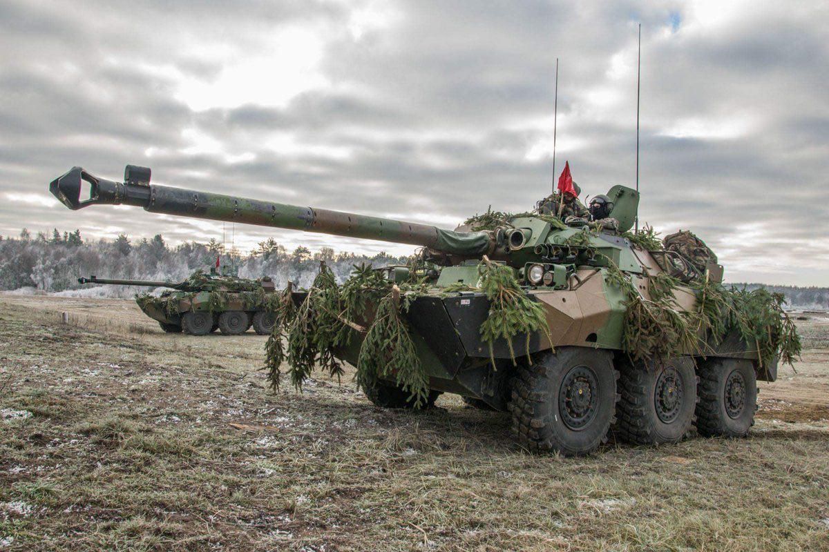 Франция отправляет в Украину первую партию "легких танков" AMX-10RC