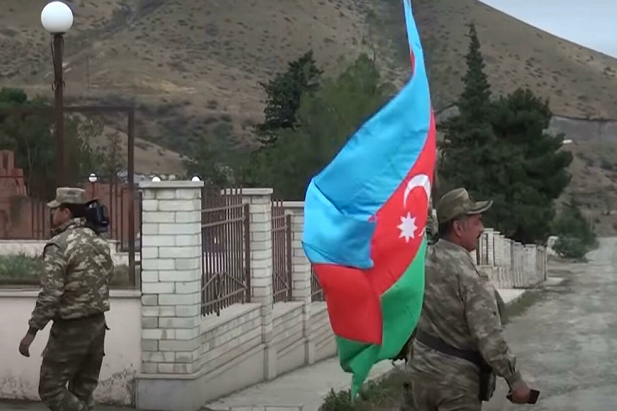 ​Войска Азербайджана берут в окружение Физули - после рывка у Армении останется только два выхода