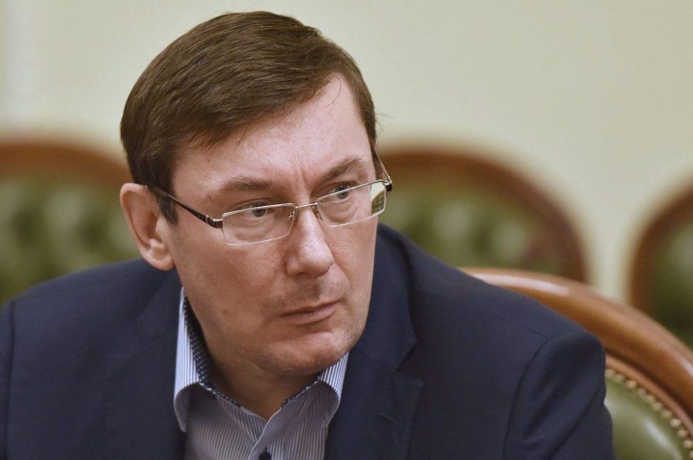 ​“Хотя бы раз прояви мужество”, - Луценко через Twitter обратился к Саакашвили