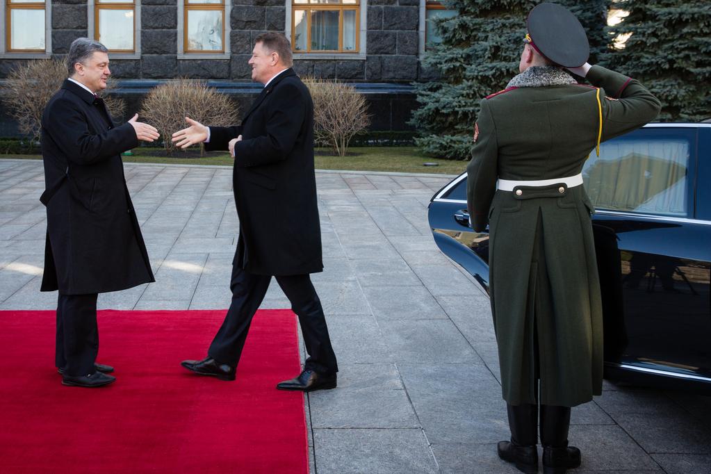 Порошенко надеется на поддержку Румынии в вопросе введения миротворцев ООН в Донбасс