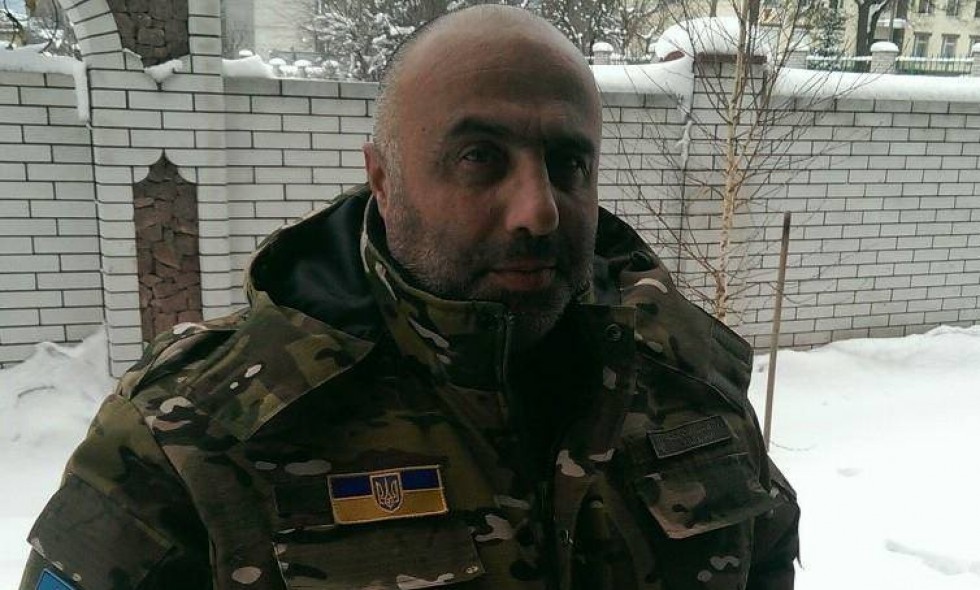 "На территории Грузии активно действуют российские спецслужбы, и ему там угрожает опасность", - адвокат выдворенного из Украины добровольца АТО Вано Надирадзе
