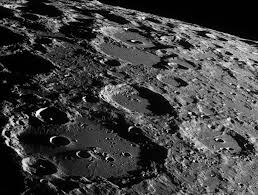 Возвращение на Луну: NASA приступает к строительству окололунной станции в 2019 году - СМИ