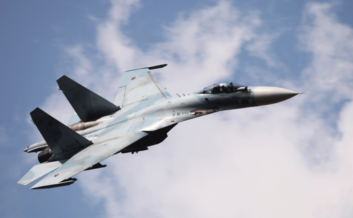 Украинский Су-27 поймал российский Ил-20 на Донбассе: пилоту запретили сбивать разведчика-нарушителя