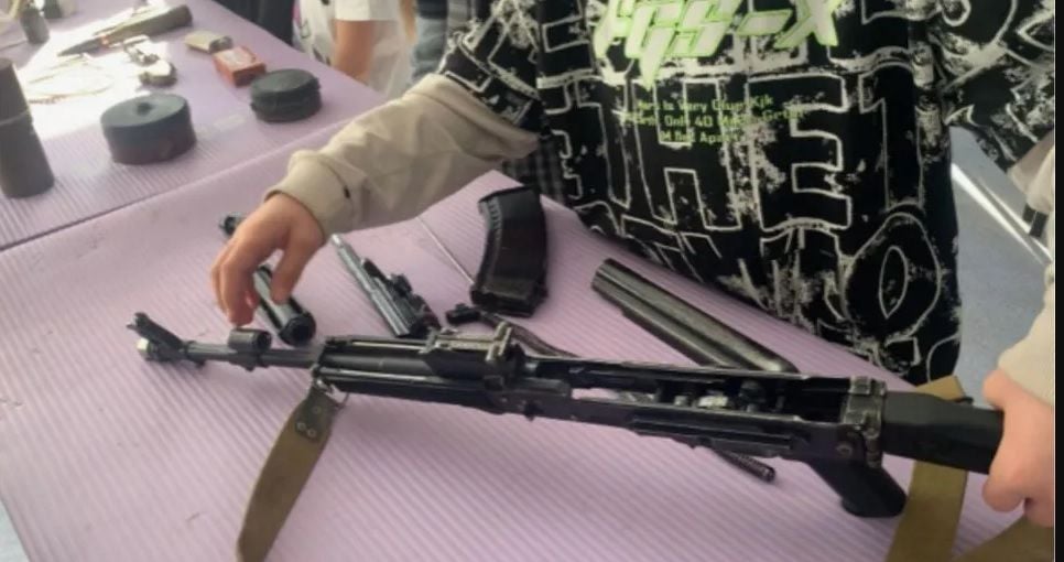 Под видом "развития молодежи" РФ готовит юных жителей Донетчины к участию в войне – ЦНС