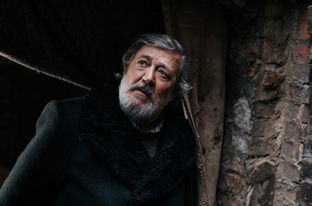 Актер Стивен Фрай, сторонник Украины, озвучил фильм о детях, спасающихся от войны в Карпатах: когда и где посмотреть