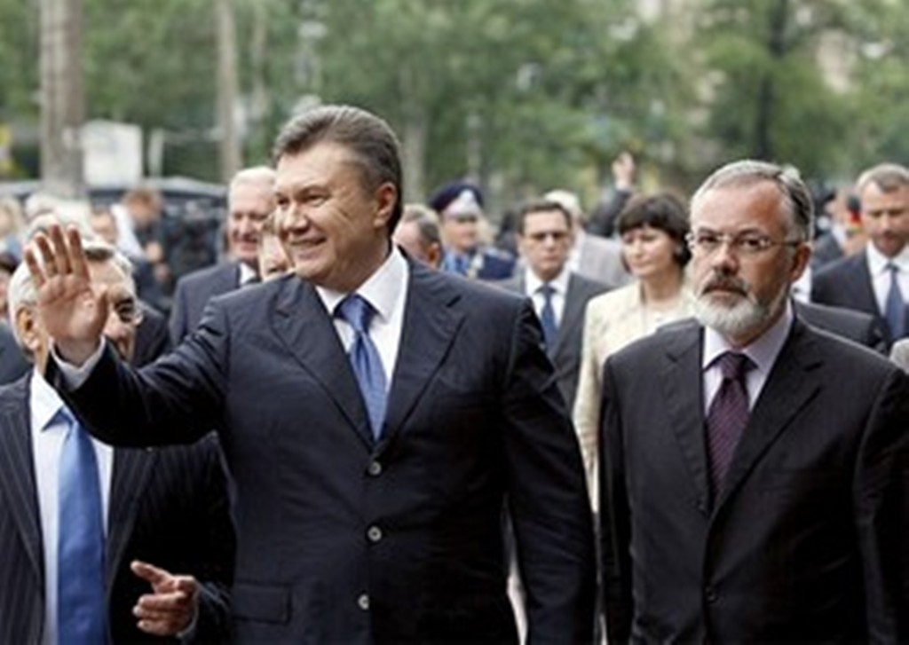 Журналист "Радио Свобода": Янукович-младший исключен из списка санкций ЕС