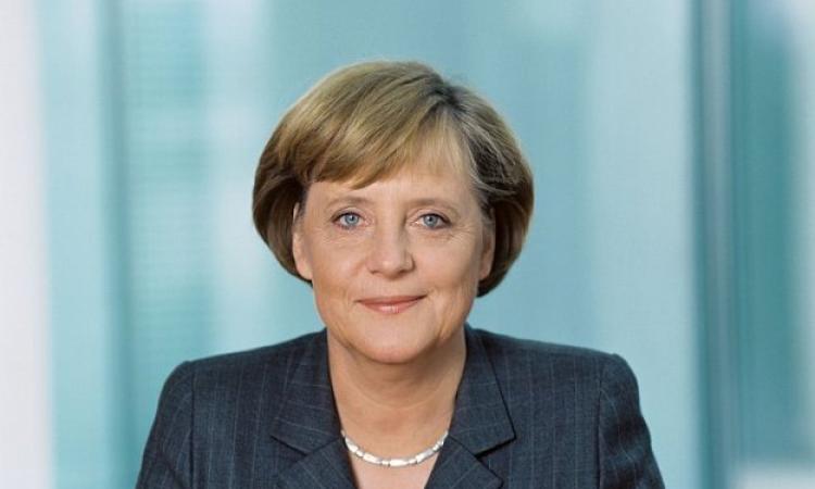 Меркель убеждает Евросоюз не отменять санкции против России