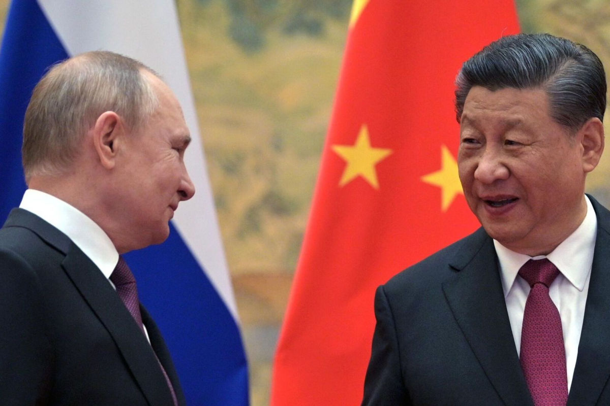 Ще один "удар у спину": Китай підняв тарифи на експорт товарів до Росії