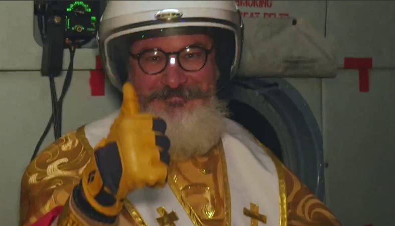Допомогли Святому Миколаю: Армійська авіація ЗСУ показала зворушливе відео