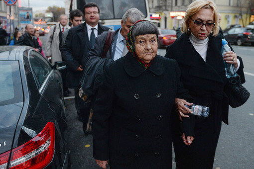 Мать Надежды Савченко приехала в Басманный суд Москвы