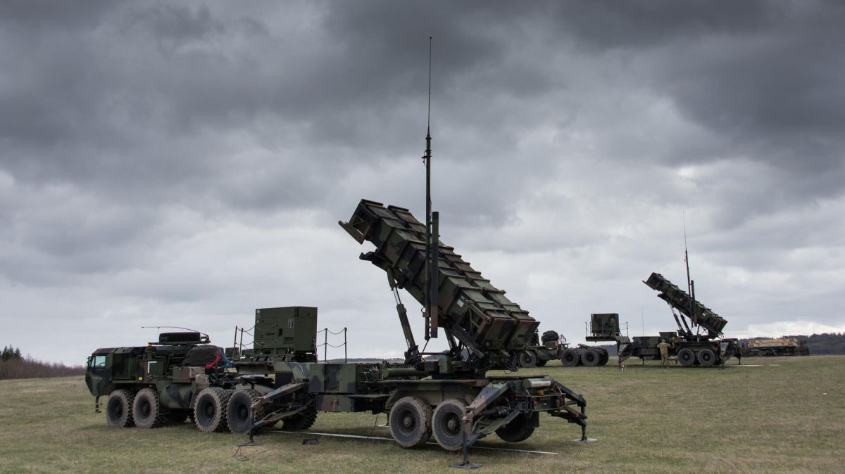 ​Express о заходе российской ракеты в Польшу: "НАТО оказался в дюйме от полномасштабной войны с Россией"