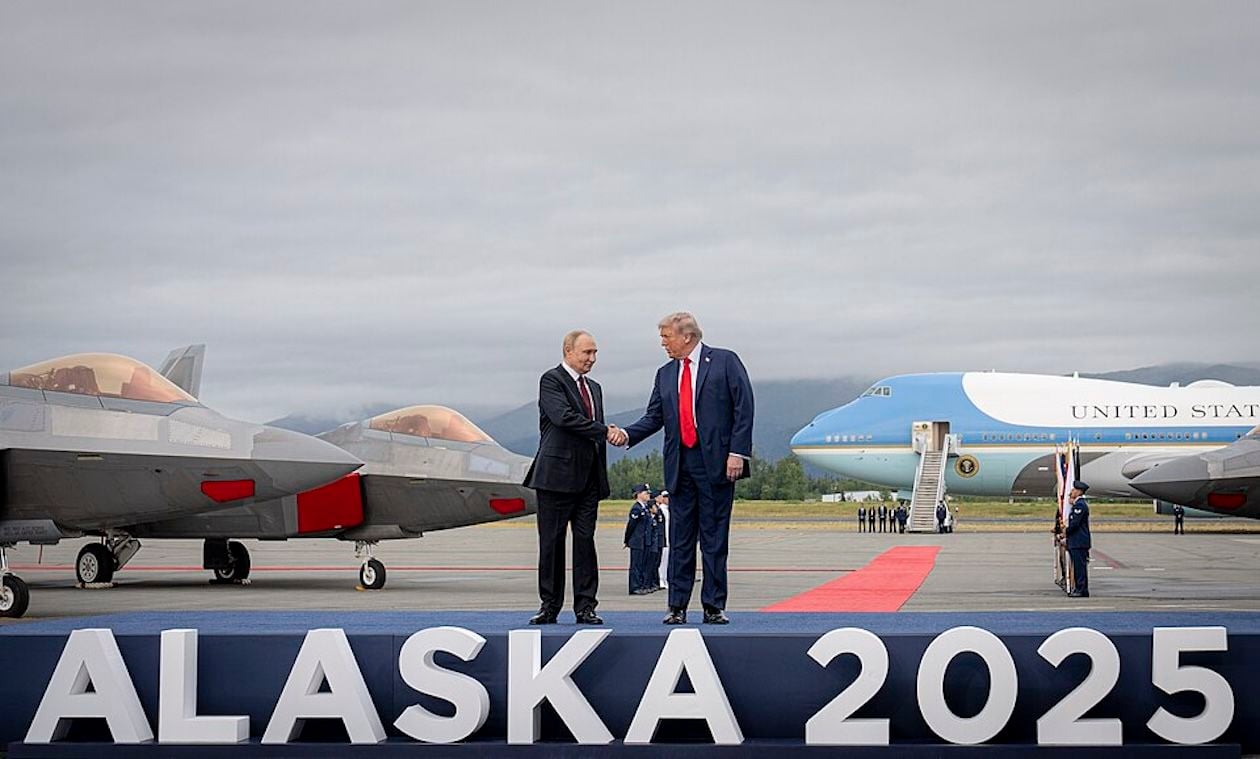 В США требуют решительных действий от Трампа после провала с Путиным на Аляске – The Times