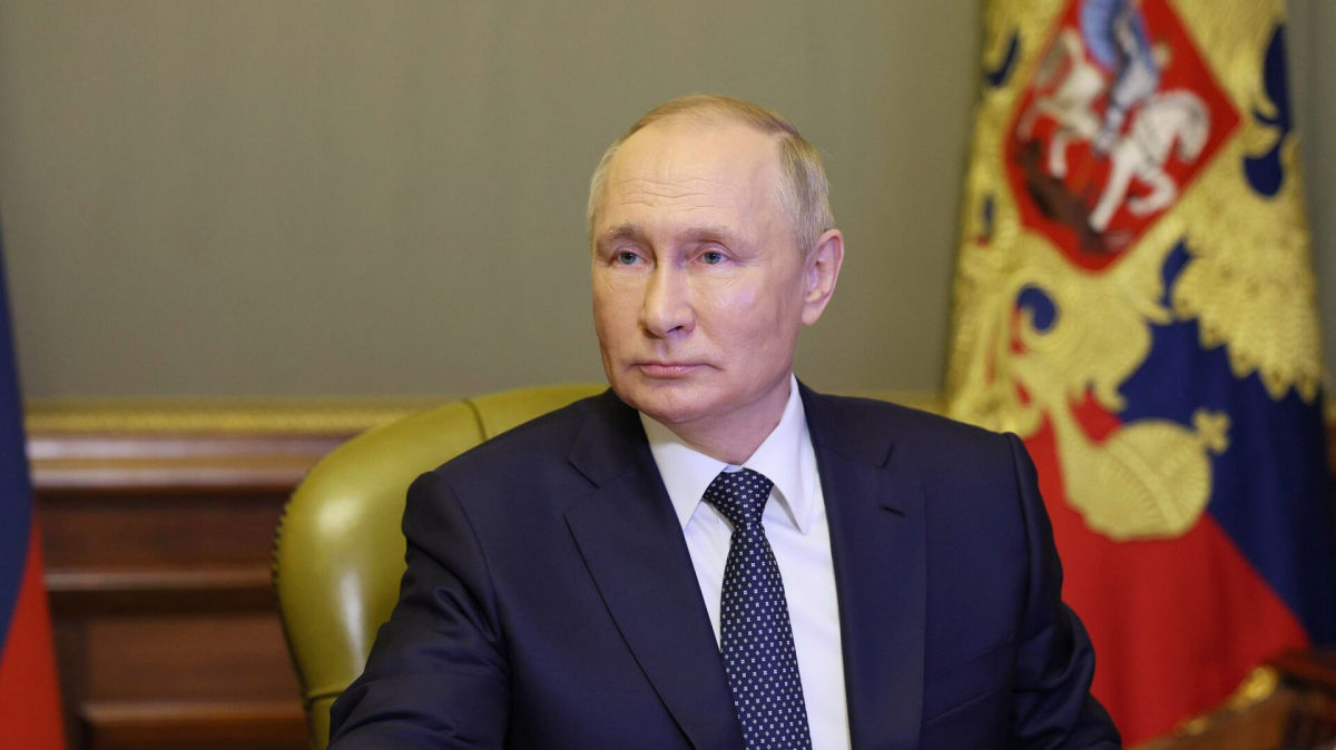 Кремль спустил в СМИ "темники" ради оправдания поступков Путина