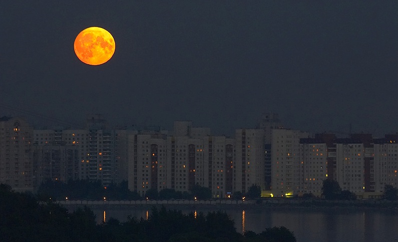 Редкая урожайная луна: украинцы могут увидеть необычное полнолуние в ночь с 13 на 14 сентября