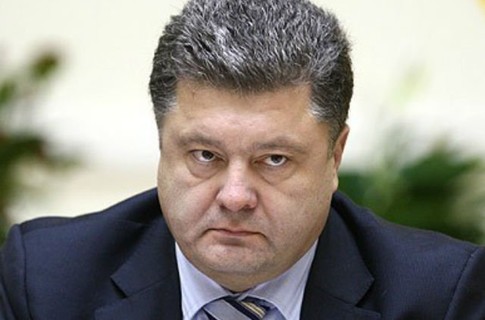 Порошенко против введения военного положения в стране