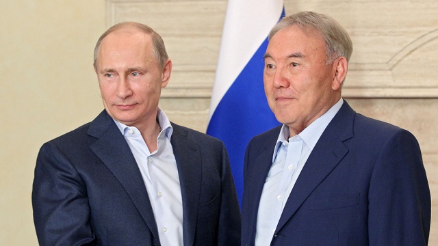 Путин обсудил с Назарбаевым вопросы решения конфликта в Украине