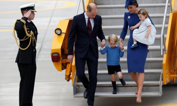 Принц Великобритании Уильям Кембриджский и его супруга Кейт впервые отправились в официальную поездку в Канаду вместе с детьми