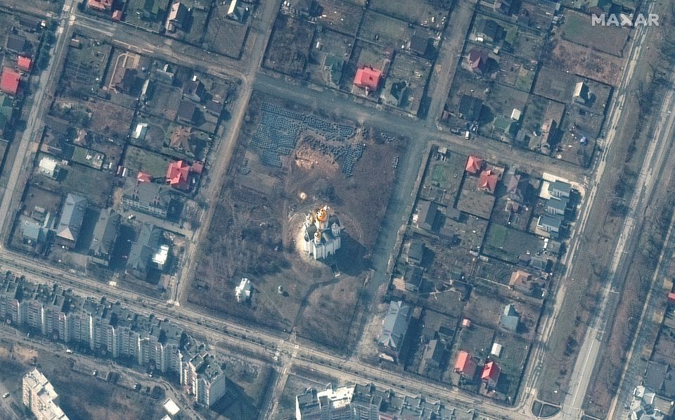 ​Братская могила в Буче длинной в 14 метров была вырыта заранее – спутниковые снимки