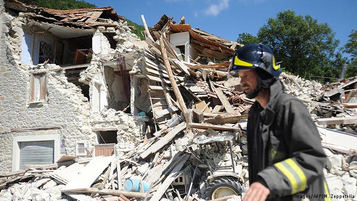 В Италии объявлено чрезвычайное положение: местные госпитали и спасатели не могут справится с огромным количеством пострадавших