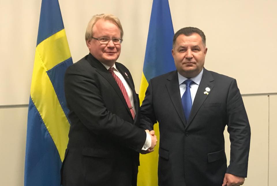 Полторак: Швеция полностью поддерживает Украину по вопросу введения миротворцев ООН для освобождения Донбасса от оккупации России