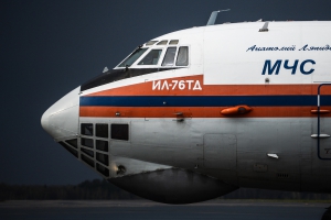 В России продолжается поиск исчезнувшего Ил-76: очевидцы сообщают, что самолет ушел на восток, в сторону Байкала, после чего произошел взрыв