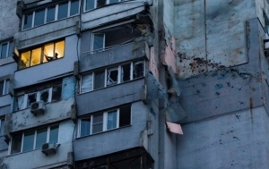 В Донецке снаряды попали в жилые дома, котельную и футбольное поле, - администрация