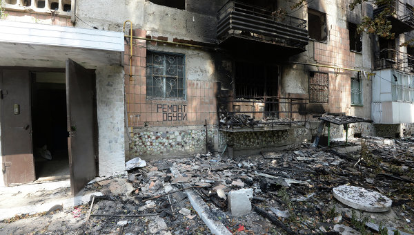Итоги бомбежки Донецка 18 сентября: двое пострадавших, поврежден ряд домов и магазин