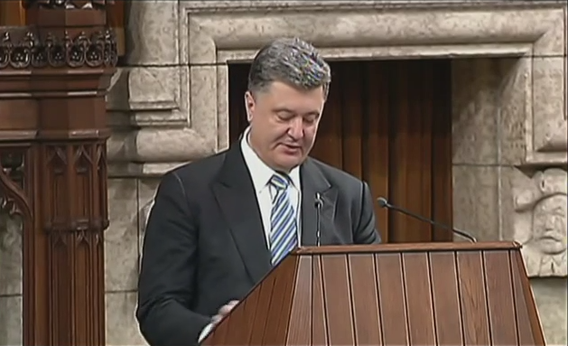В Канаде Порошенко пообещал провести честные выборы в Верховную Раду